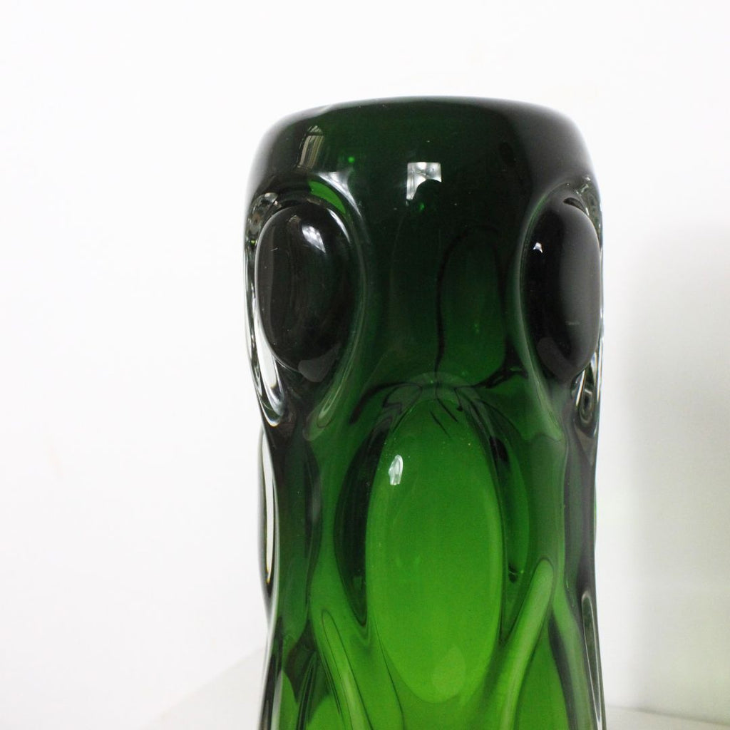 Vase en cristal vert DEBEAULIEU